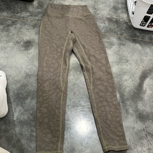 NWOT Skywear Small Olive Green Leggings - Picture 1 of 7